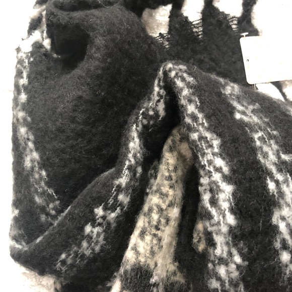 🆕NWT FREE PEOPLE GEMINI Plaid blanket Camel Black - Picture 7 of 9